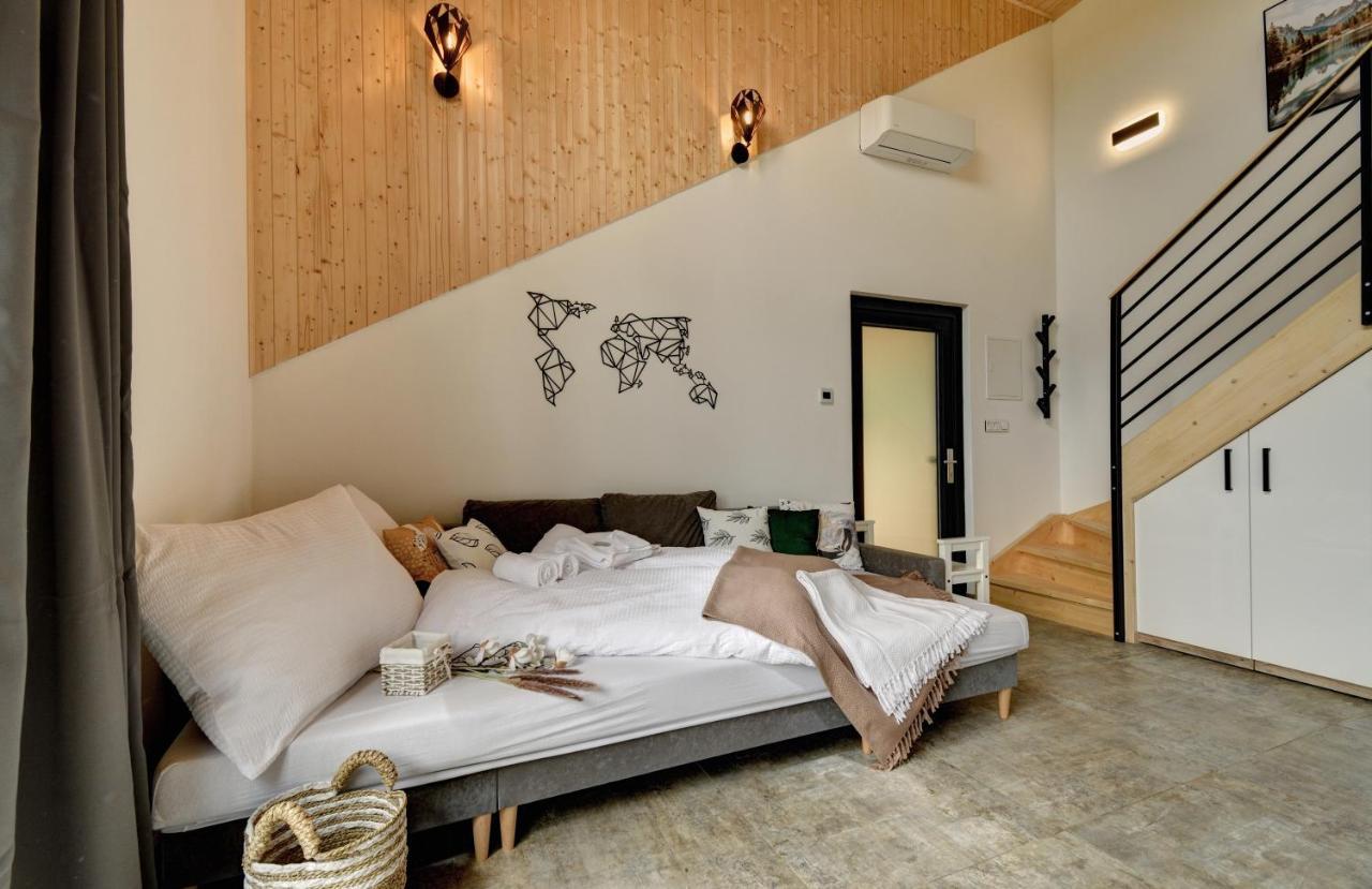 Riverside Cabin Doudleby Bagian luar foto